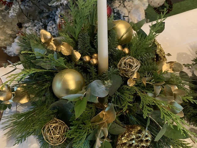 Christmas table centrepiece workshop image